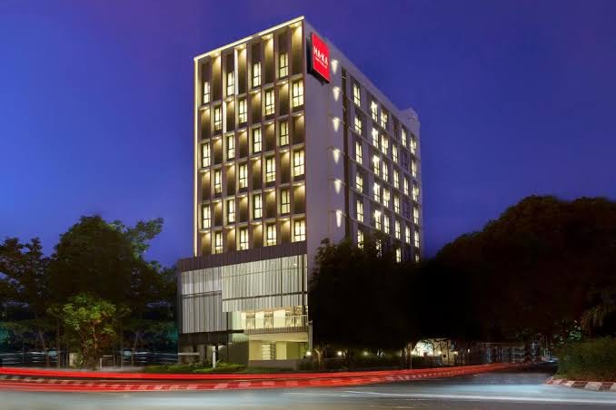 Jual Up Peak Hotel Semarang Superior Room Incld Breakfast Padi Umkm